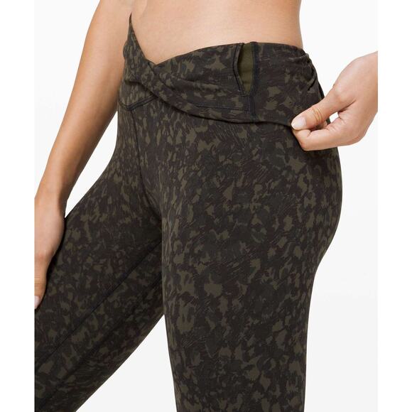 Lululemon Align Crop *21" Size 2 Green Camo Nulu - Picture 7 of 9